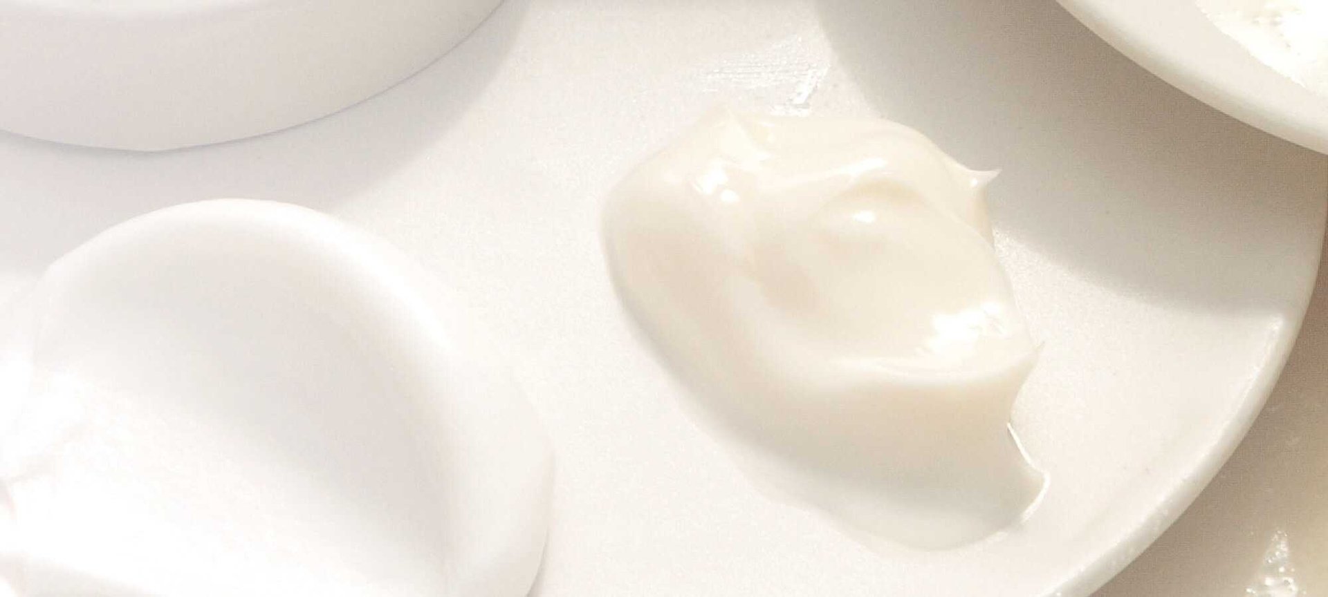 How You Can Keep Dewy Glowing Skin During Winter